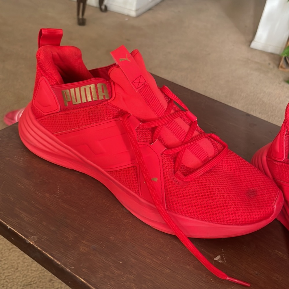 red puma sneakers - Picture 2 of 2
